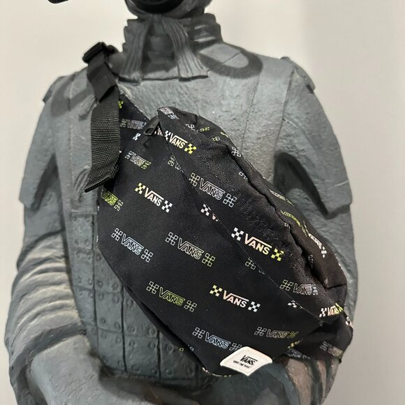NWOT Vans Unisex Checkerboard logo Waist Bag/Fanny Pack - Picture 1 of 6